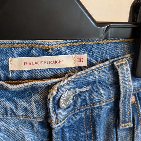 NWT Levis Ribcage Straight Jeans - Picture 5 of 7